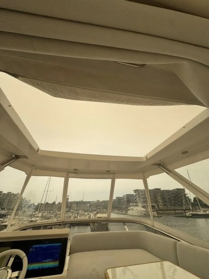 Slide: The Image of Azimut 50FLY 2023 - 7142554