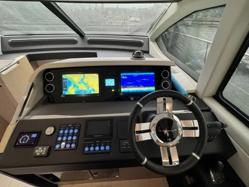 Slide: The Image of Azimut 50FLY 2023 - 7142530