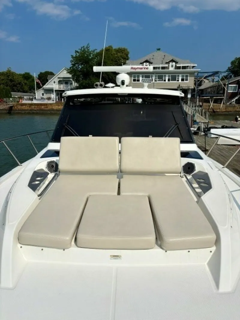 Slide: The Image of Boston Whaler 405 Conquest 2021 - 7414088