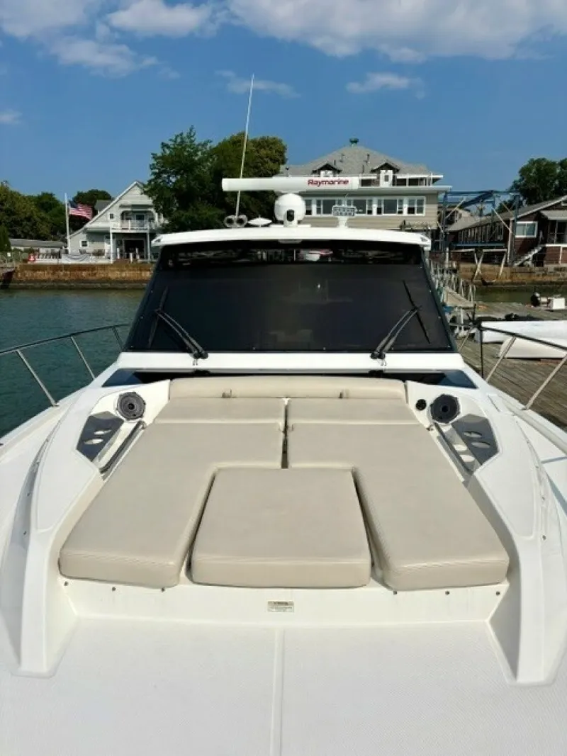 Slide: The Image of Boston Whaler 405 Conquest 2021 - 7414087