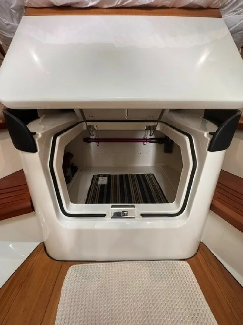 Slide: The Image of Boston Whaler 405 Conques 2021 - 7142727