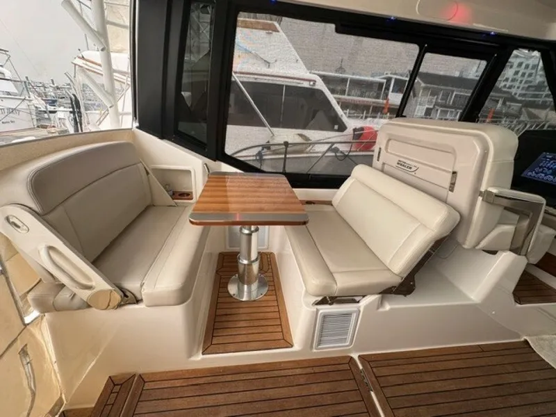 Slide: The Image of Boston Whaler 405 Conques 2021 - 7142713