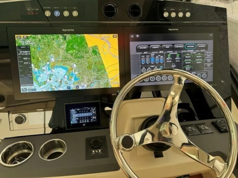 Slide: The Image of Boston Whaler 405 Conques 2021 - 7142716