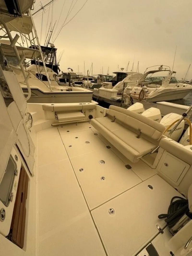 Slide: The Image of Boston Whaler 405 Conques 2021 - 7142705