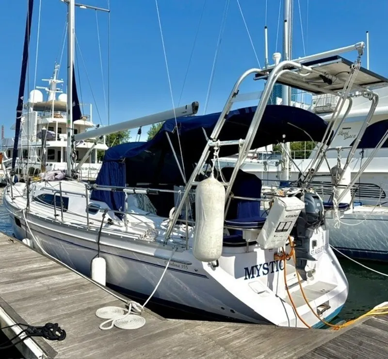 The Image of Catalina 355 2022 - 7142955