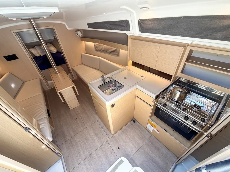 Slide: The Image of Beneteau 34.1 2024 - 7215681