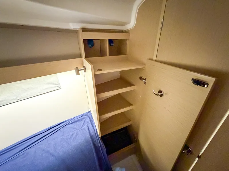 Slide: The Image of Beneteau 34.1 2024 - 7215648