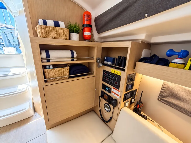 Slide: The Image of Beneteau 34.1 2024 - 8037982