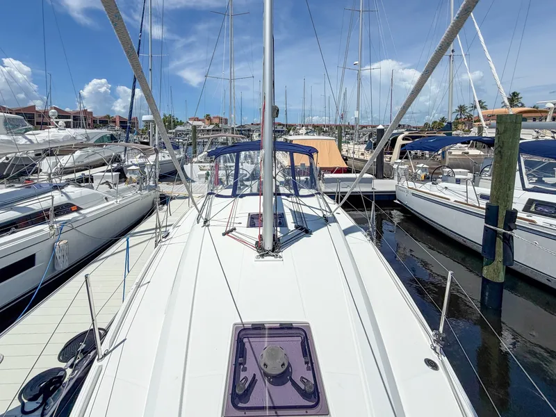 Slide: The Image of Beneteau 34.1 2024 - 7215614