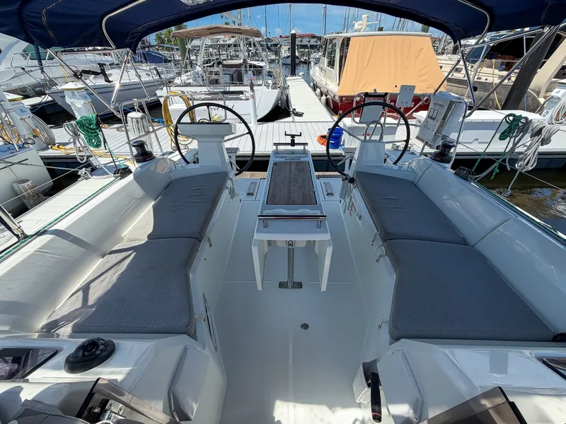 Slide: The Image of Beneteau 34.1 2024 - 7215639