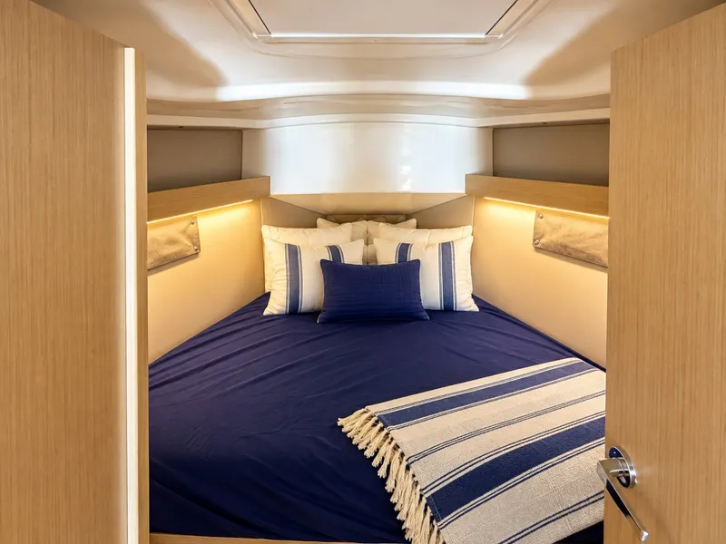 Slide: The Image of Beneteau 34.1 2024 - 8037979
