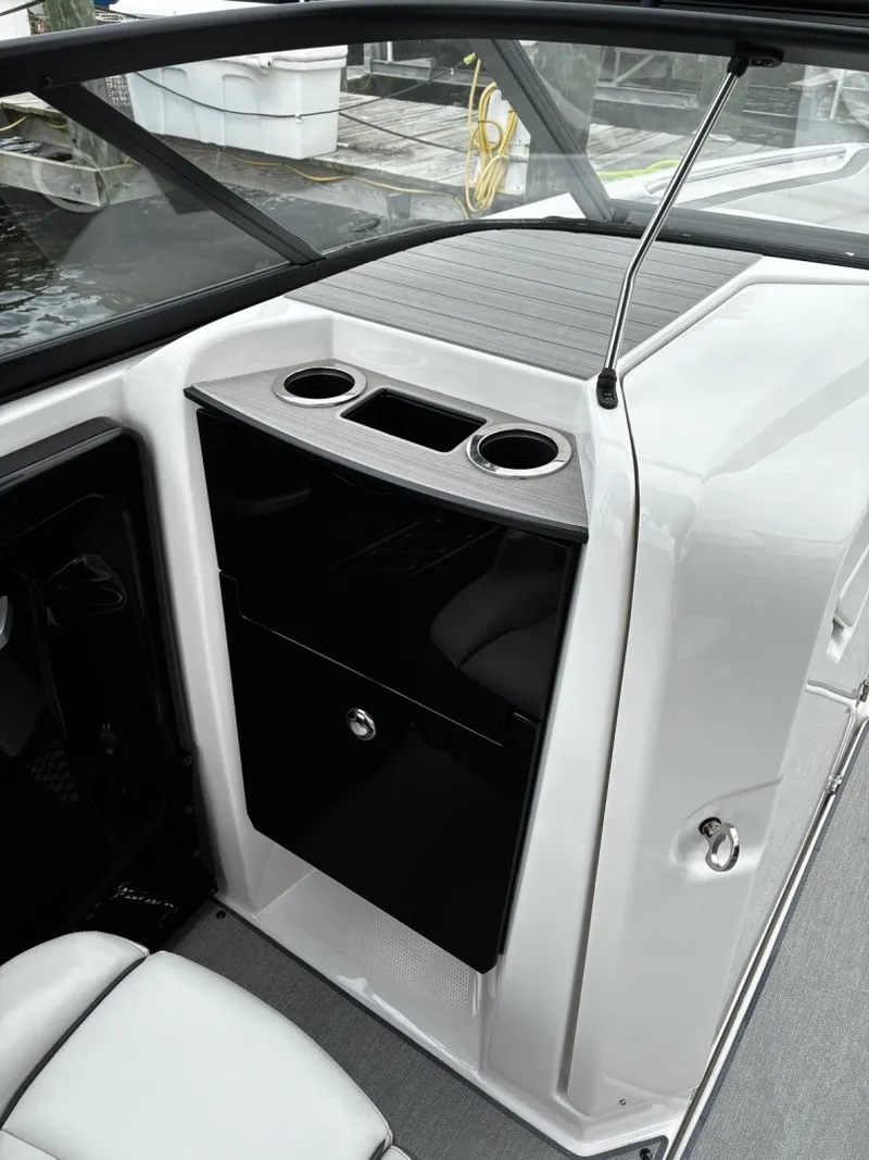 Slide: The Image of Yamaha 25 2023 - 7217849