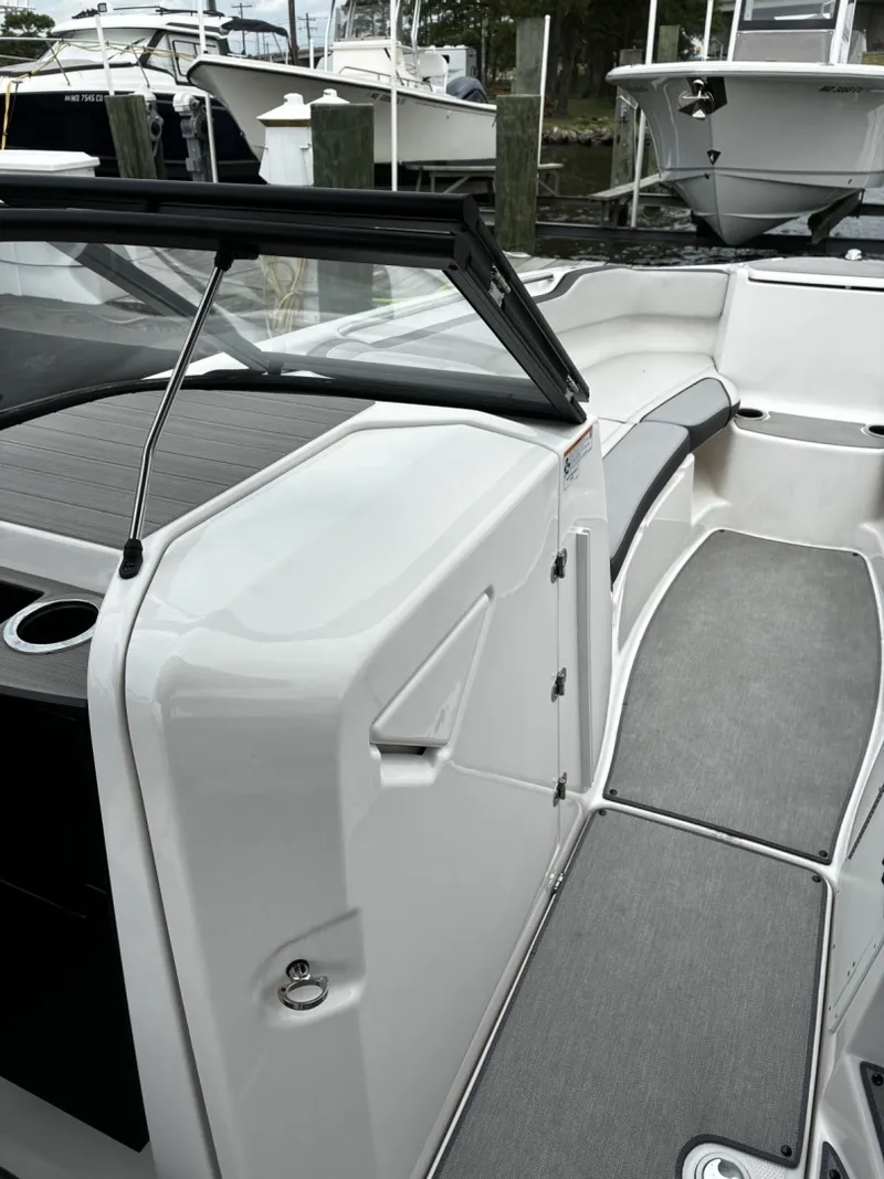 Slide: The Image of Yamaha 25 2023 - 7217845