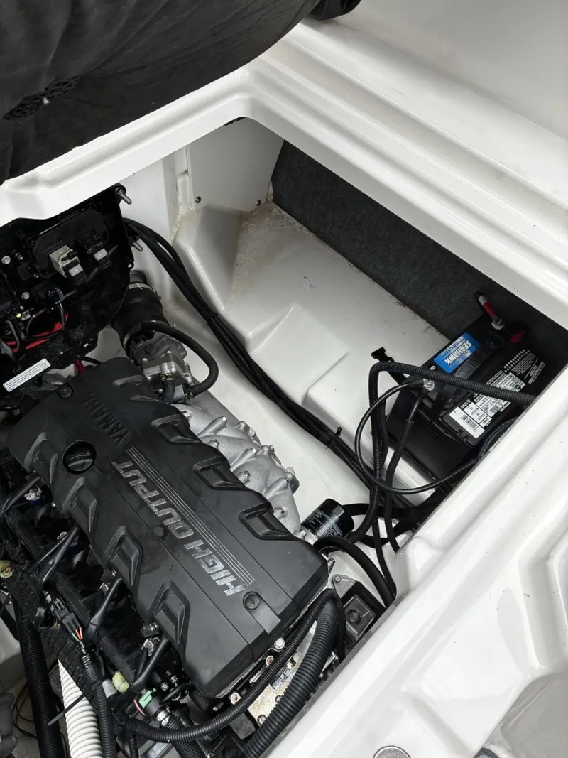 Slide: The Image of Yamaha 25 2023 - 7217857