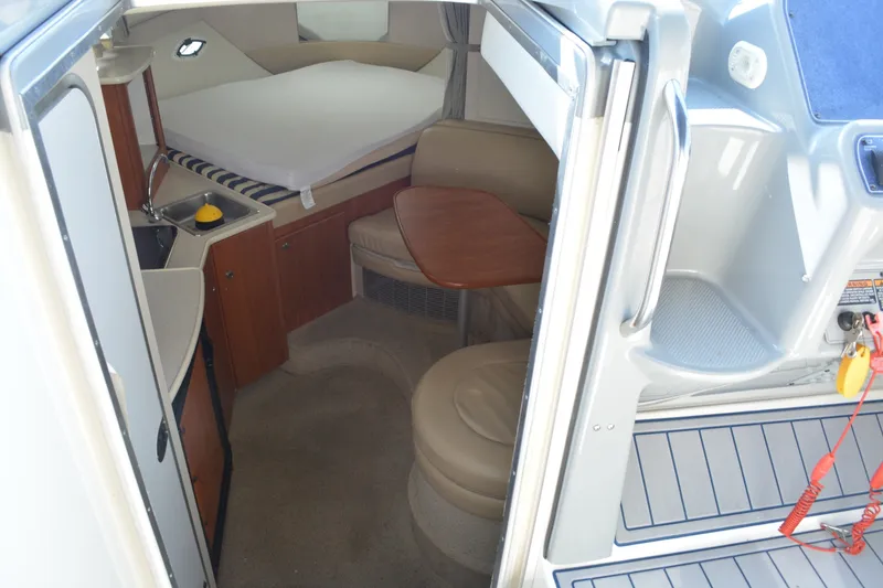 Slide: The Image of Bayliner 305 2004 - 7155378