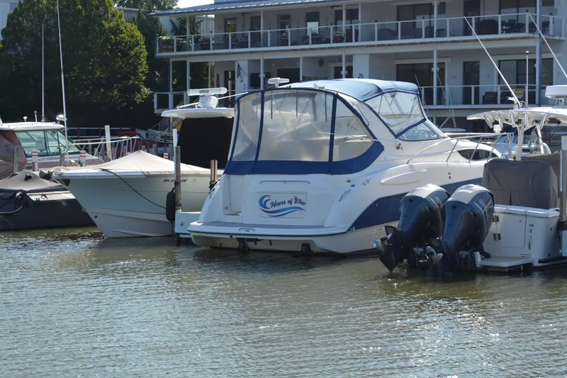 Slide: The Image of Bayliner 305 2004 - 7155364