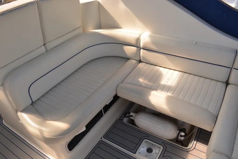 Slide: The Image of Bayliner 305 2004 - 7155370