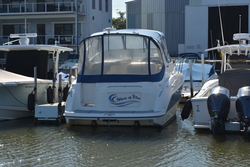 Slide: The Image of Bayliner 305 2004 - 7155365