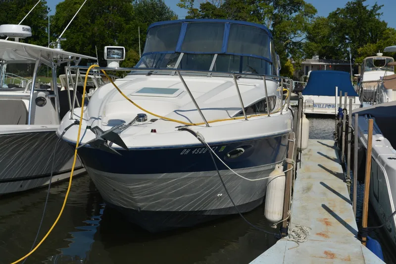 Slide: The Image of Bayliner 305 2004 - 7155362