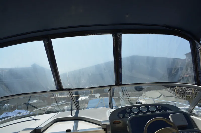 Slide: The Image of Bayliner 305 2004 - 7155395