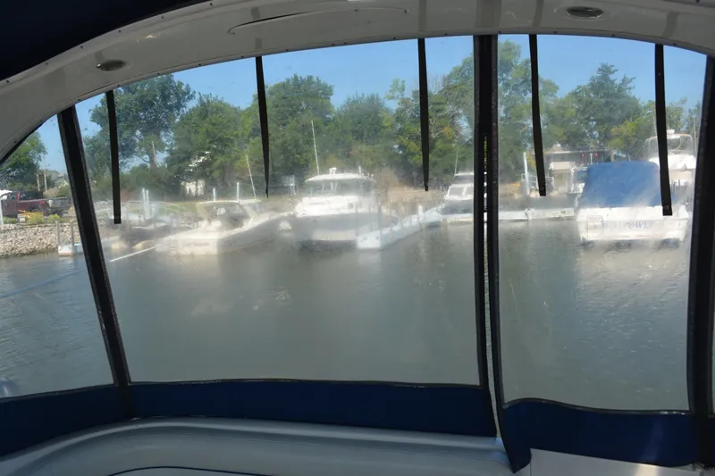 Slide: The Image of Bayliner 305 2004 - 7155397