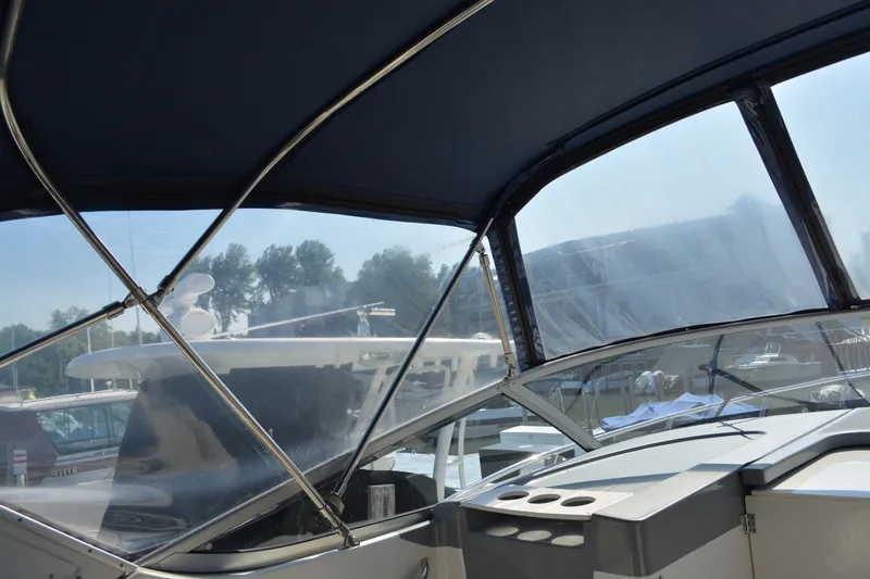 Slide: The Image of Bayliner 305 2004 - 7155394