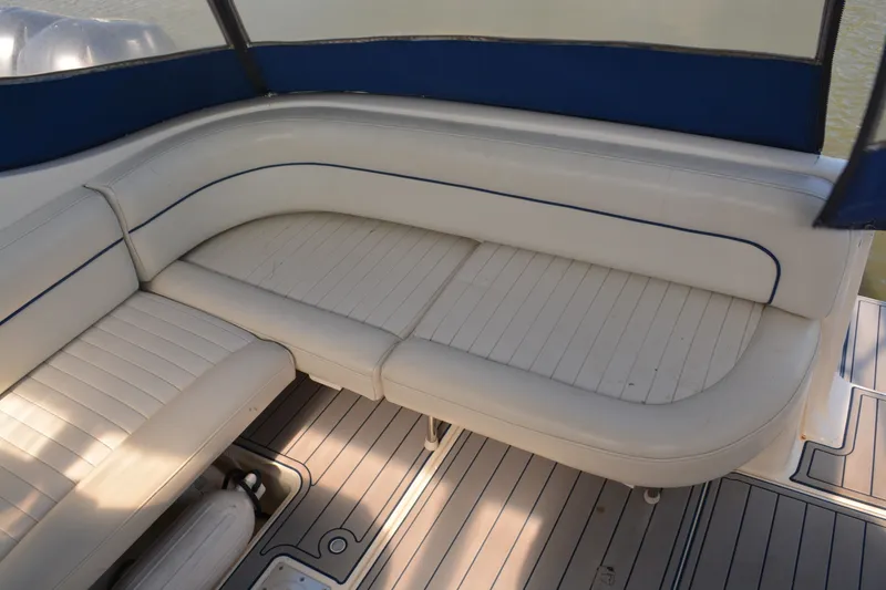 Slide: The Image of Bayliner 305 2004 - 7155369