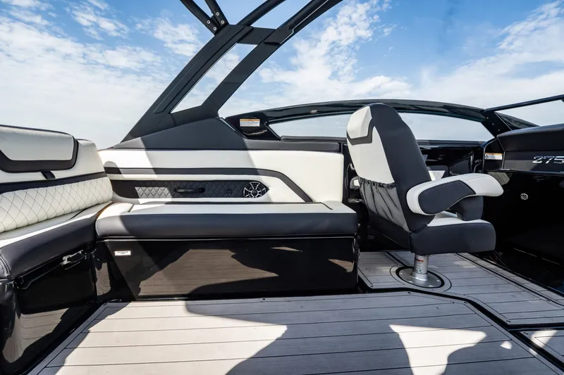 Slide: The Image of Yamaha 275SD 2025 - 7145348