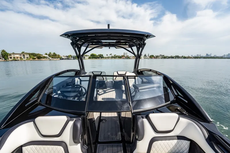 Slide: The Image of Yamaha 275SD 2025 - 7145350