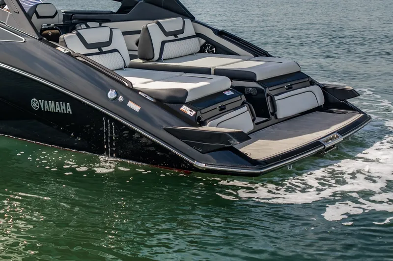 Slide: The Image of Yamaha 275SD 2025 - 7145341