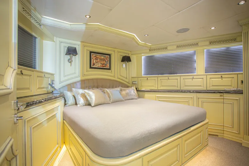 Slide: The Image of Fifth Ocean Yachts Displacement Explorer 2014 - 7146251