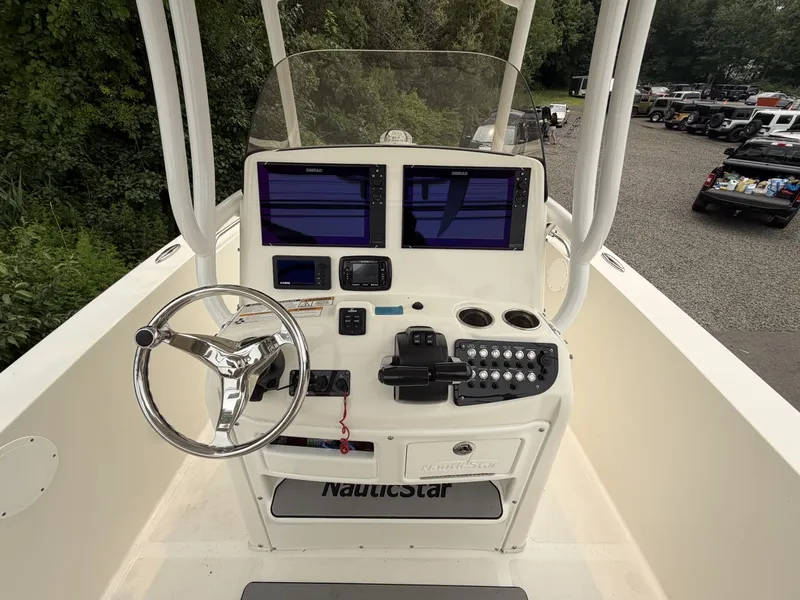 Slide: The Image of NauticStar 2602 Legacy 2018 - 7145657