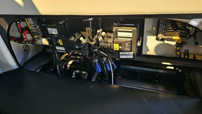Slide: The Image of Nor-Tech 390 Sport Center Console 2024 - 7145712