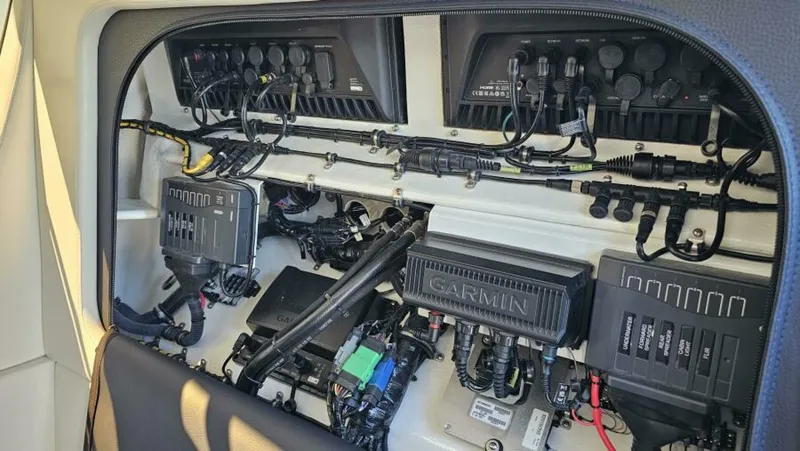 Slide: The Image of Nor-Tech 390 Sport Center Console 2024 - 7145710