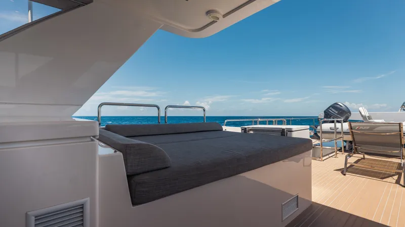 Slide: The Image of Lounge To Starboard - 7146095