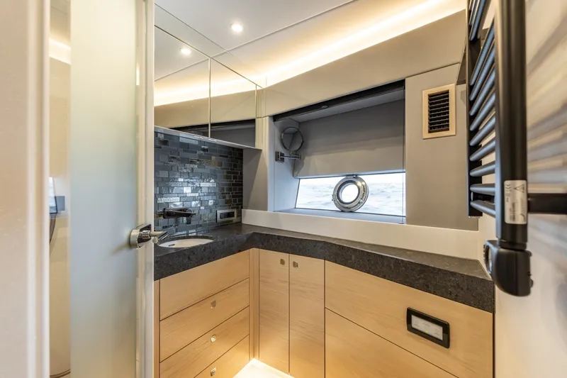 Slide: The Image of Steeler 72 TWO BUBBLES - Interior 2024 Steeler 72
TWO BUBBLES - 8145690
