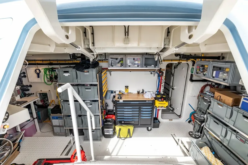 Slide: The Image of Steeler 72 TWO BUBBLES - Engine Room 2024 Steeler 72
TWO BUBBLES - 8145711