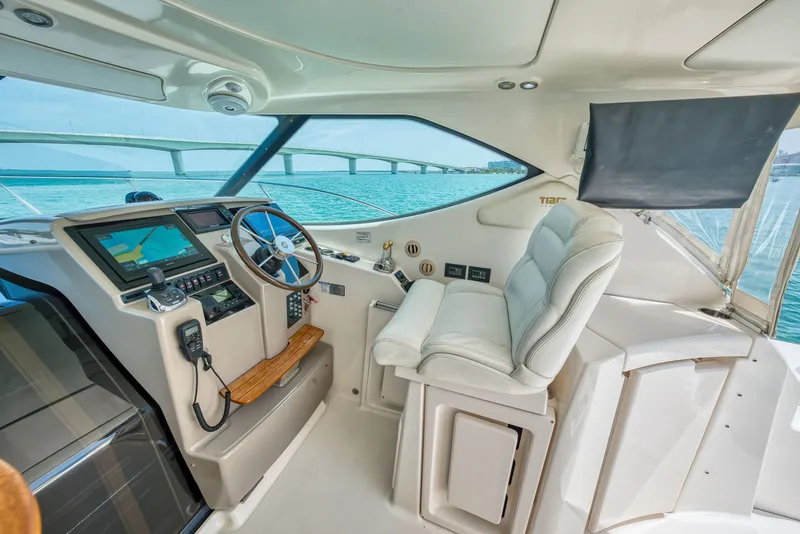 Slide: The Image of Tiara 3500 Sivran LE 2011 - 7147096