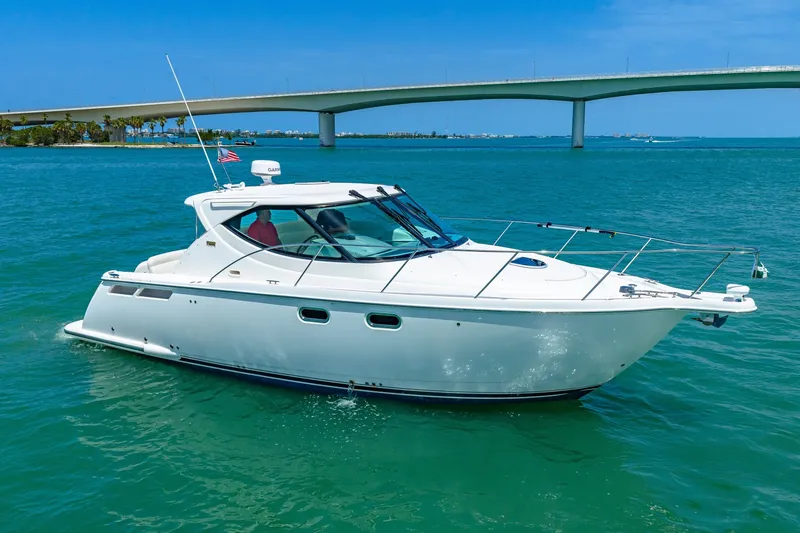 Slide: The Image of Tiara 3500 Sivran LE 2011 - 7147049