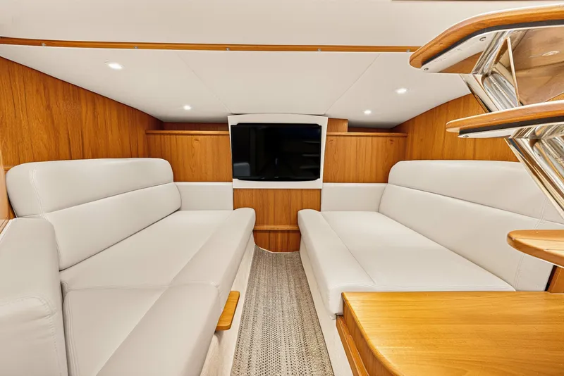 Slide: The Image of Tiara 3500 Sivran LE 2011 - 7147119