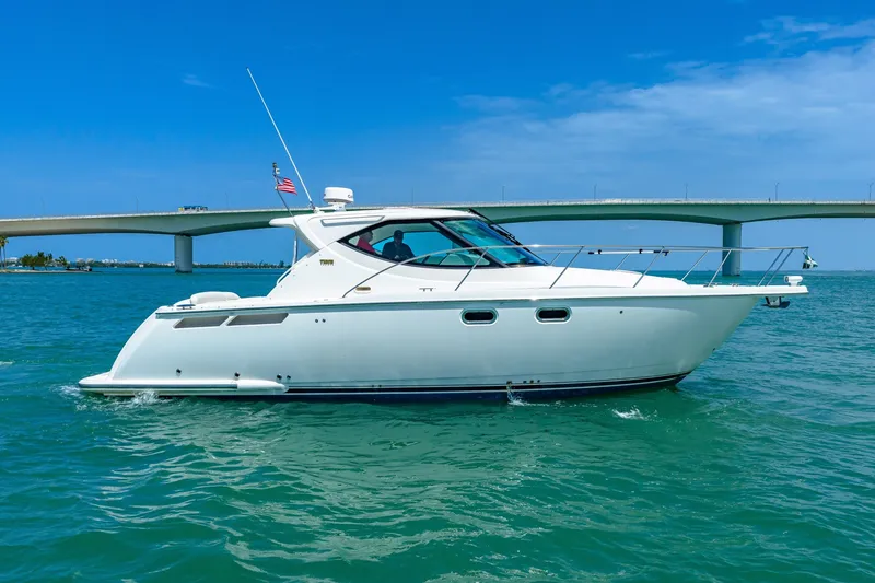 Slide: The Image of Tiara 3500 Sivran LE 2011 - 7147047