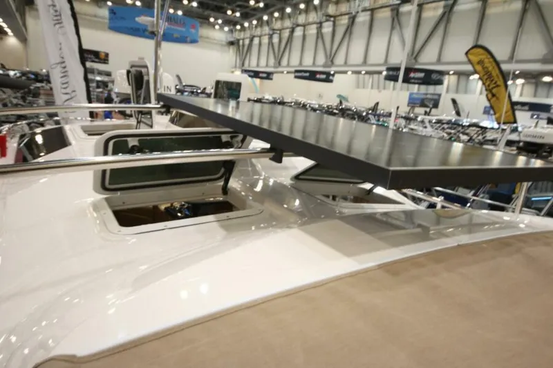 Slide: The Image of Ranger Tug R-27 Luxury Edition 2027 - 7147189