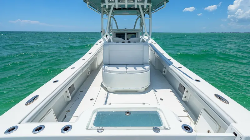 Slide: The Image of Spacious Center Console Cockpit The 2021 Yellowfin 36 Offshore features a spacious center console cockpit, perfect for both fishing and leisure. Equipped with ample seating and high-quality finishes, this area offers easy access to all sides of the boat. The sleek design and practical l - 7150868