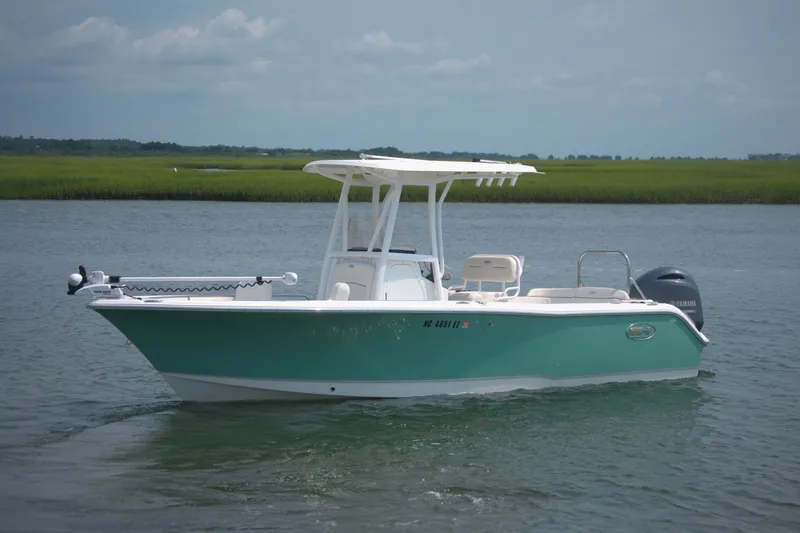 Slide: The Image of Sea Hunt Ultra 234 2023 - 7153416