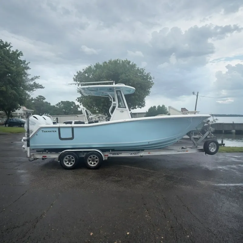 The Image of Tidewater 256 CC Adventure 2021 - 7231169