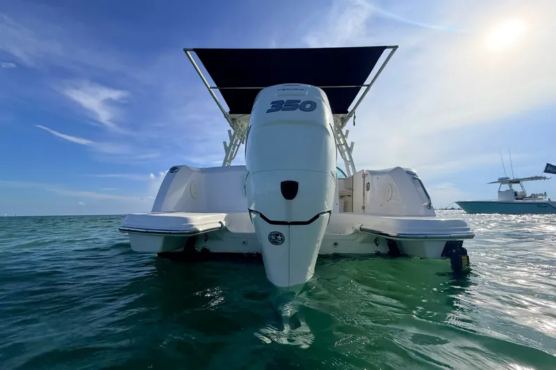 Slide: The Image of Boston Whaler 230 Vantage 2020 - 7153509