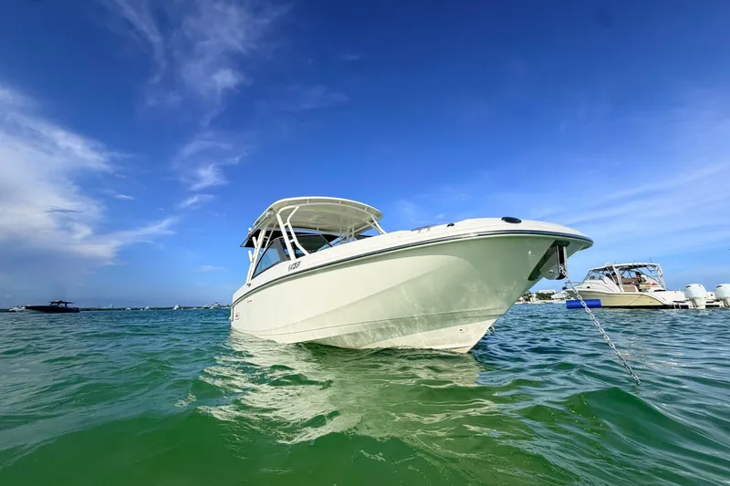 Slide: The Image of Boston Whaler 230 Vantage 2020 - 7153498