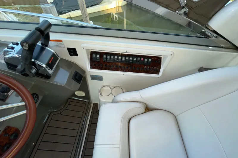Slide: The Image of Regal 3060 Window Express 2008 - 7391660