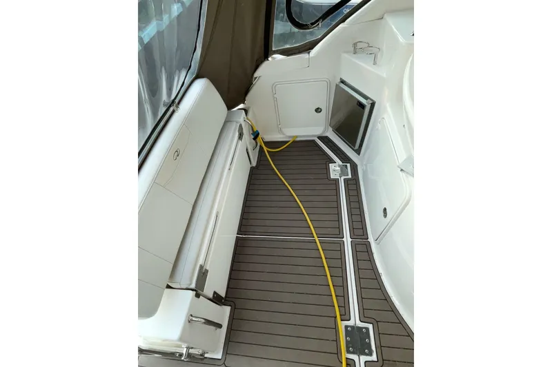 Slide: The Image of Regal 3060 Window Express 2008 - 7536341