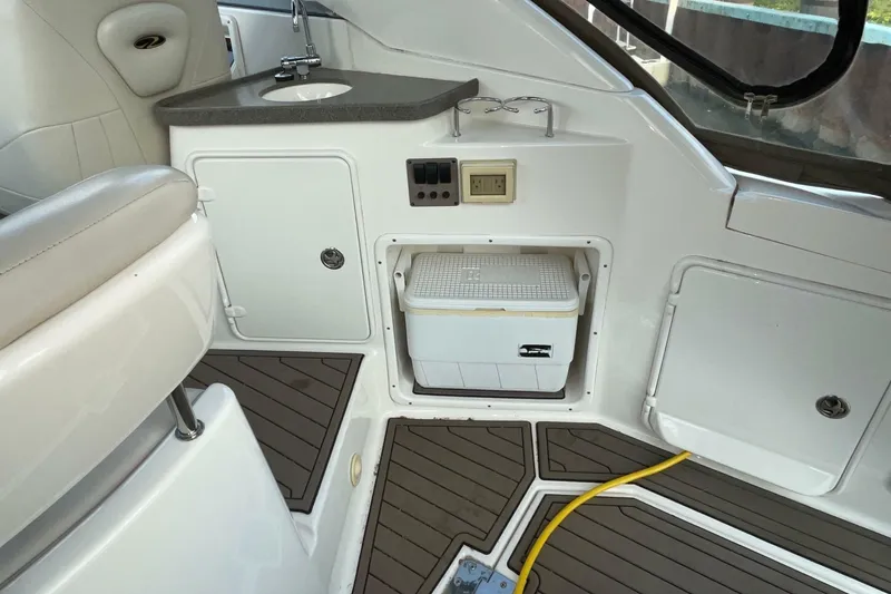 Slide: The Image of Regal 3060 Window Express 2008 - 7536356